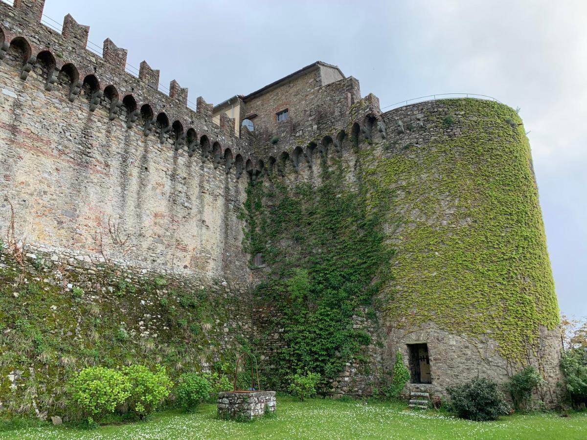 Castello Malaspina Di Fosdinovo Hotel Bagian luar foto