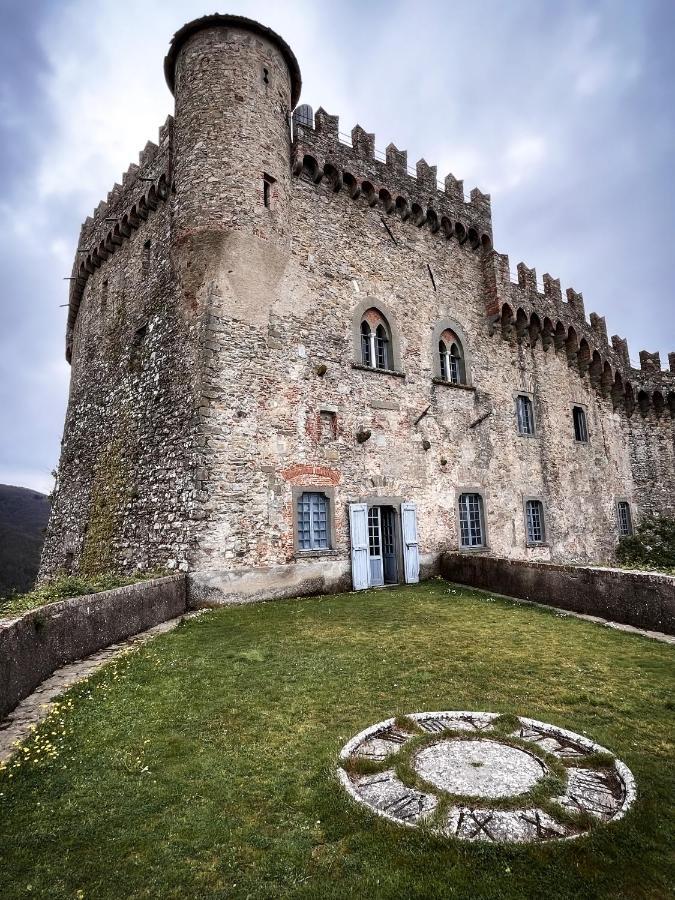 Castello Malaspina Di Fosdinovo Hotel Bagian luar foto