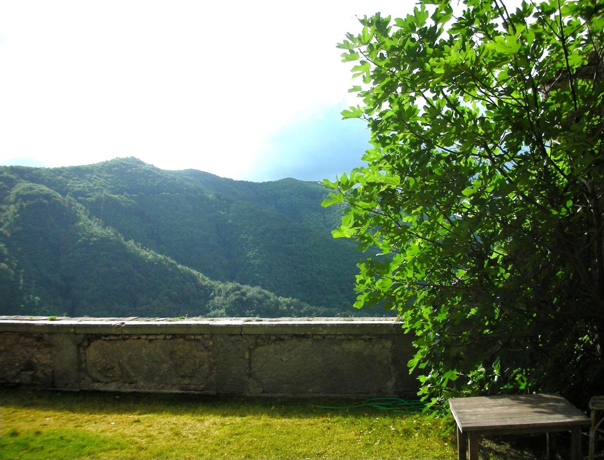 Castello Malaspina Di Fosdinovo Hotel Bagian luar foto